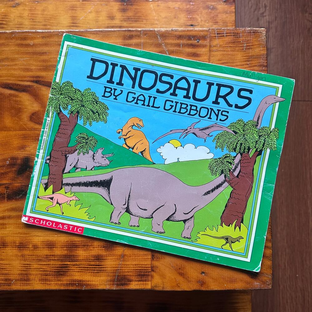 Vintage 1993 Dinosaurs Paperback Book